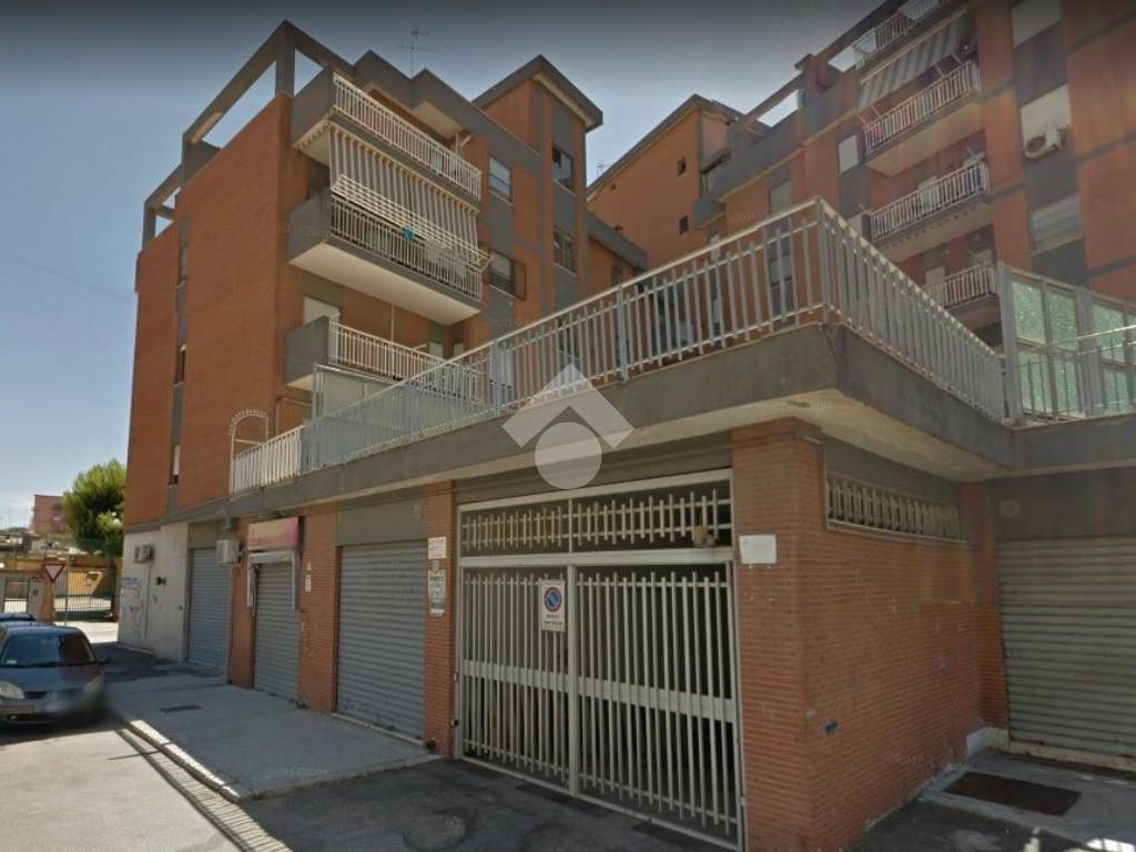 negozio in affitto a Foggia in zona Centro Città