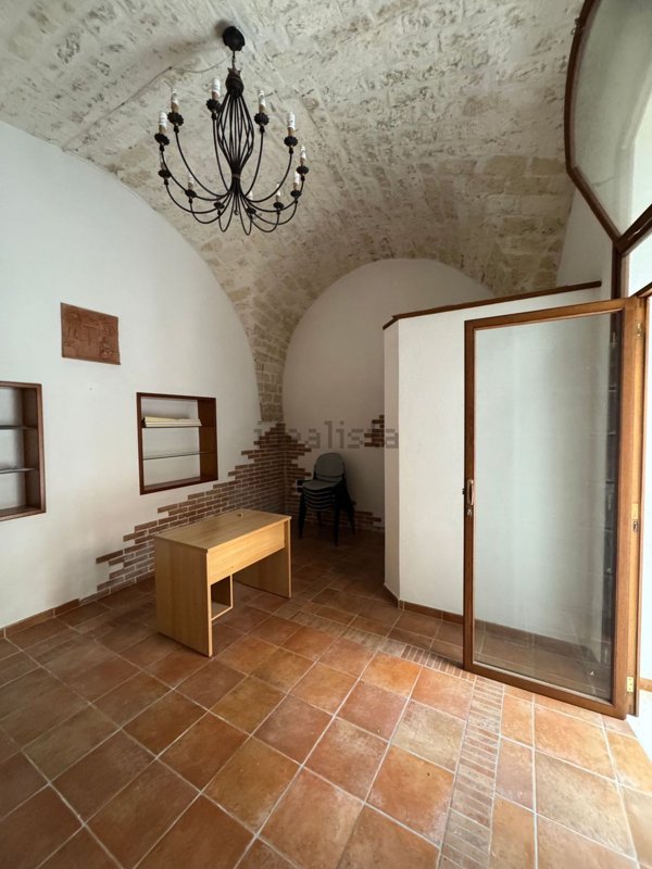 locale commerciale in affitto a Foggia
