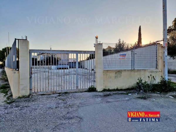 locale commerciale in affitto a Foggia