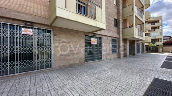 negozio in affitto a Foggia in zona Rione Diaz