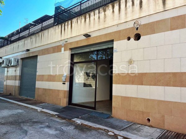 locale commerciale in affitto a Foggia in zona Fiera