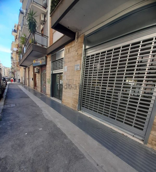 locale commerciale in affitto a Foggia