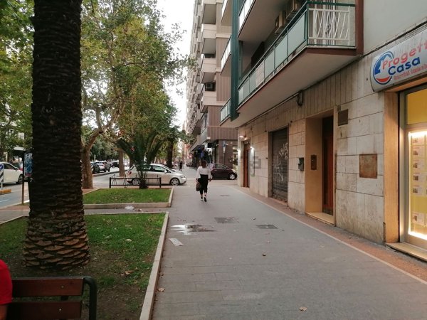 locale commerciale in affitto a Foggia