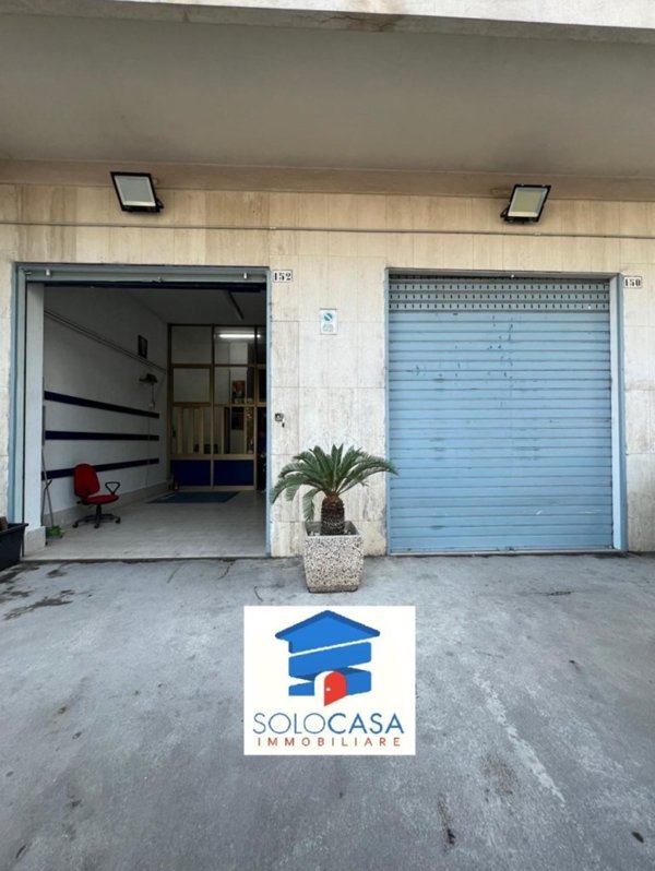 locale commerciale in affitto a Foggia in zona Villaggio Artigiani