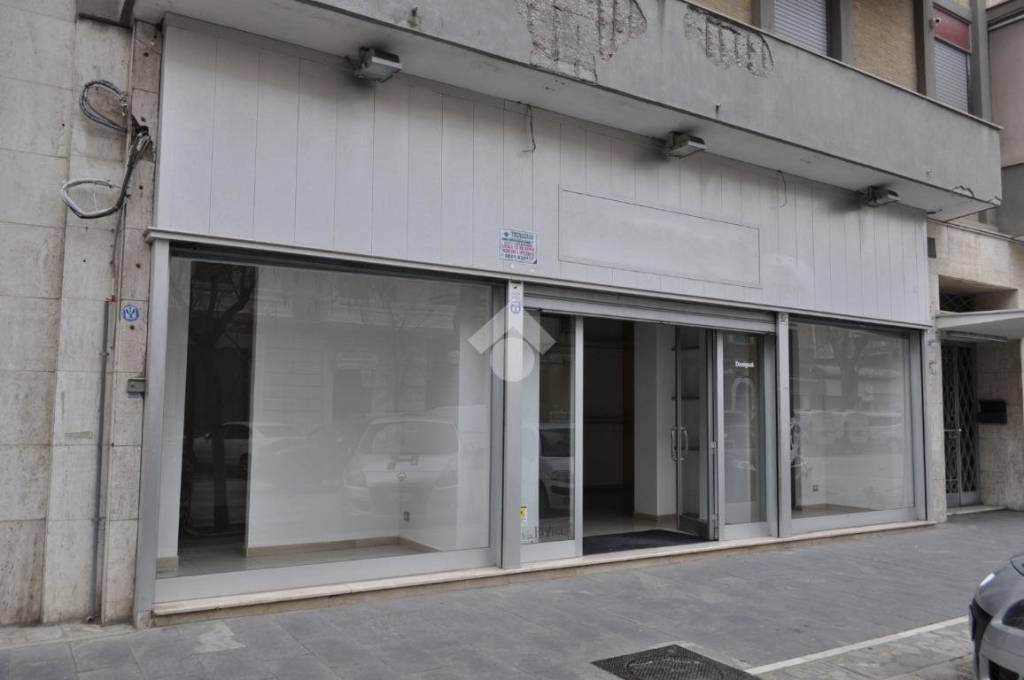 negozio in affitto a Foggia in zona Centro Città