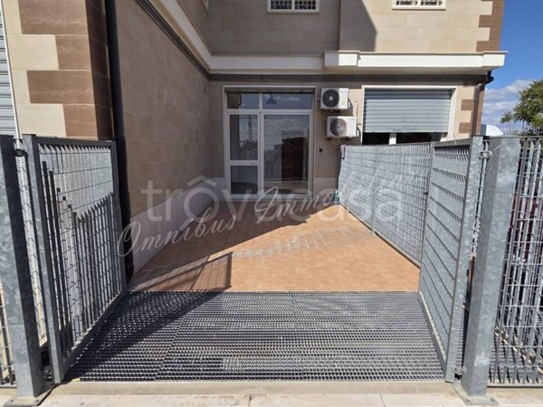 negozio in affitto a Foggia in zona Villaggio Artigiani