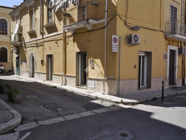 negozio in affitto a Foggia in zona Centro Città
