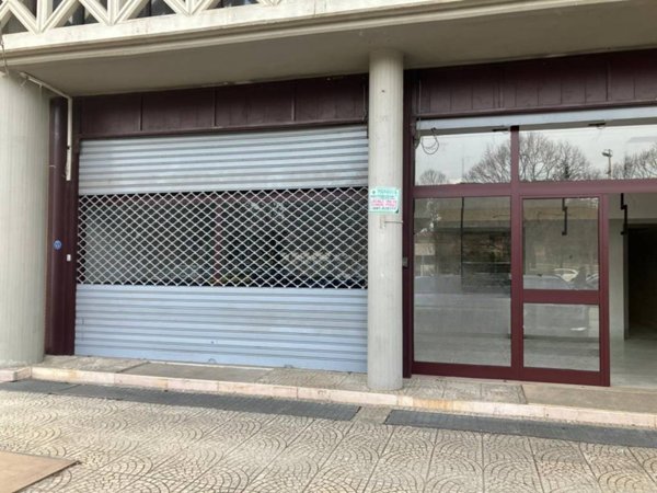 negozio in affitto a Foggia