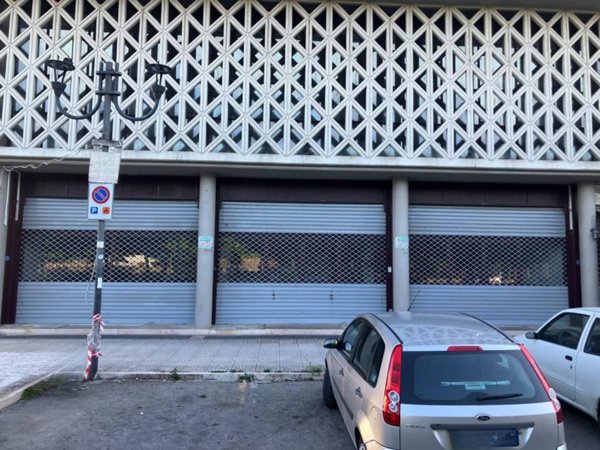 negozio in affitto a Foggia