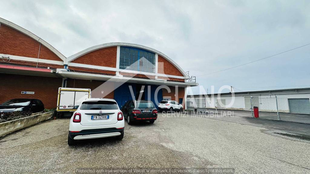 locale commerciale in affitto a Foggia