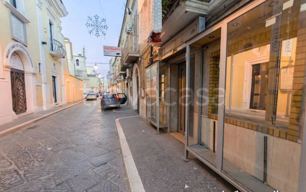 negozio in affitto a Foggia in zona Centro Città