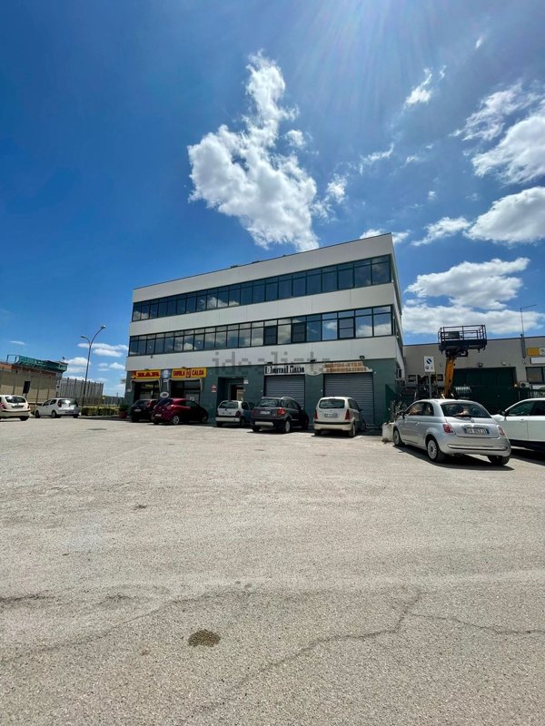 locale commerciale in affitto a Foggia