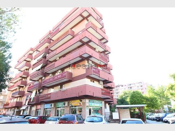 locale commerciale in affitto a Foggia