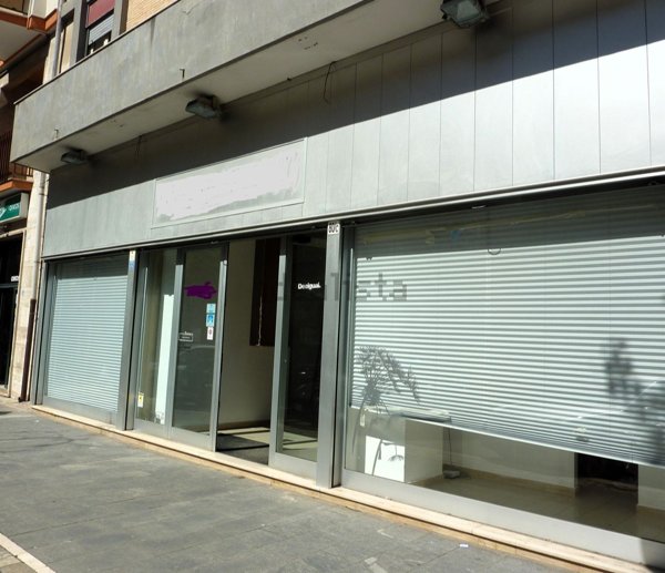 locale commerciale in affitto a Foggia