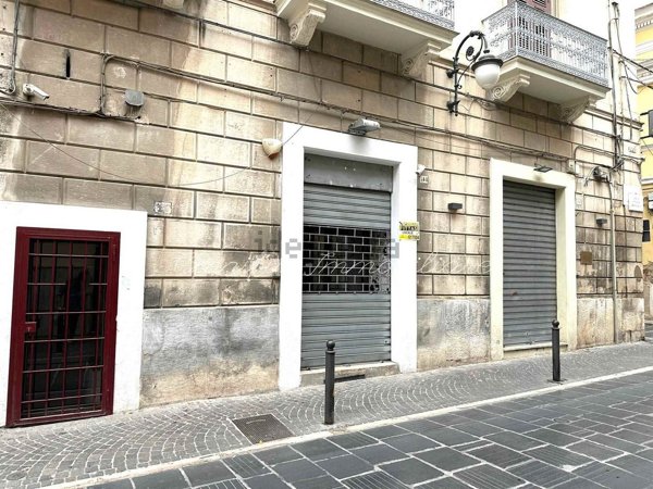 locale commerciale in affitto a Foggia