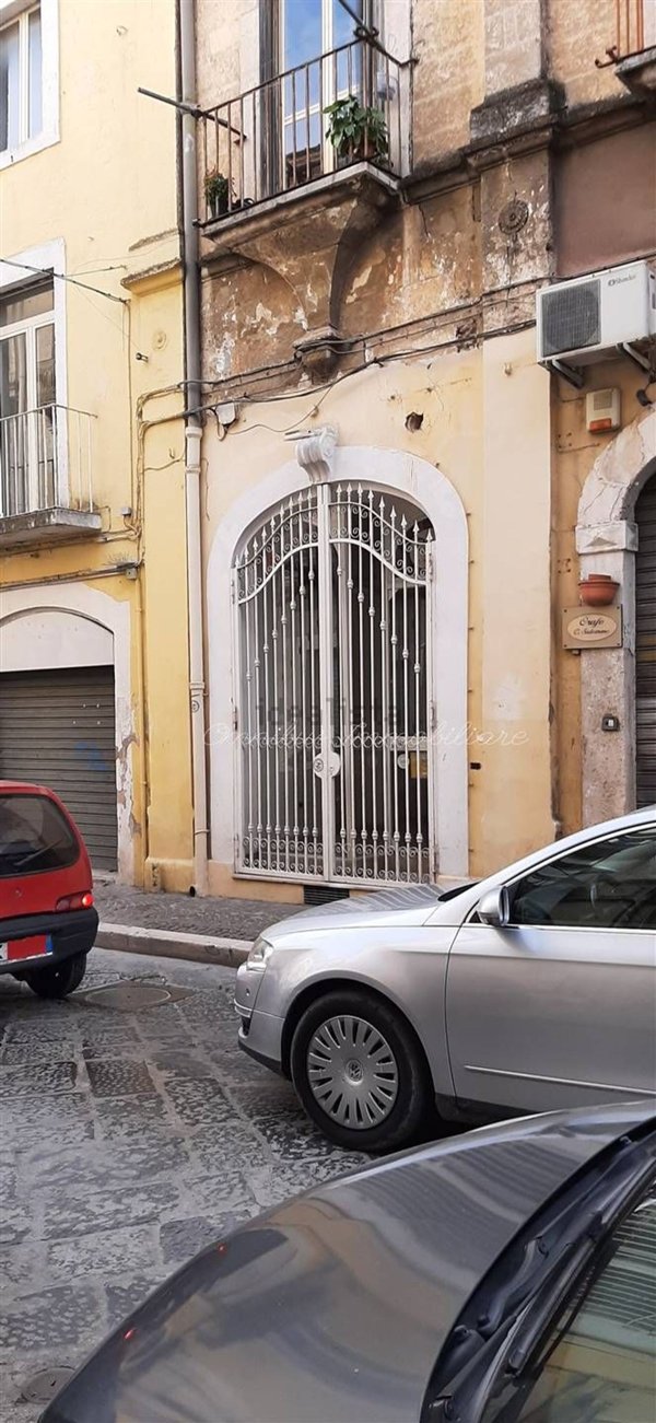 locale commerciale in affitto a Foggia in zona Centro Città