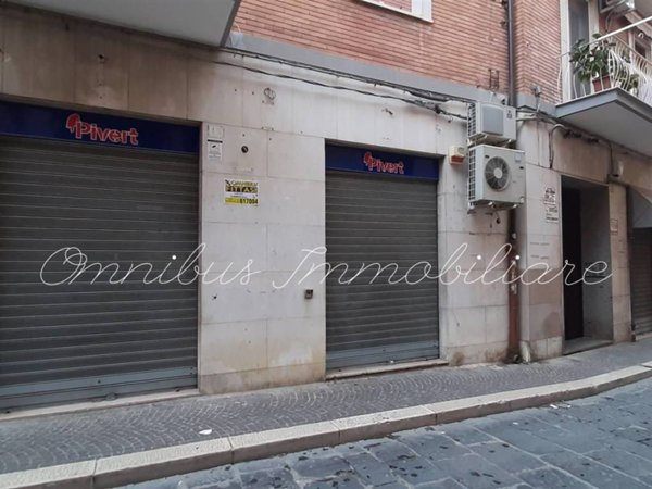 negozio in affitto a Foggia in zona Centro Città