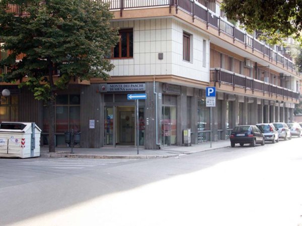 negozio in affitto a Foggia in zona Centro Città