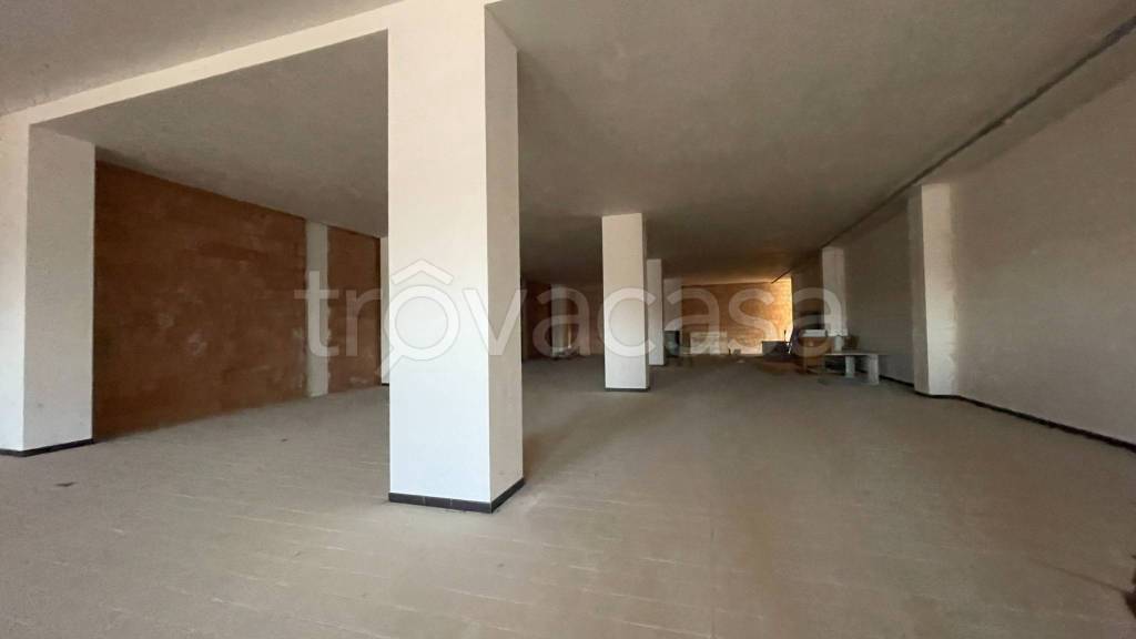negozio in affitto a Foggia in zona Macchia Gialla