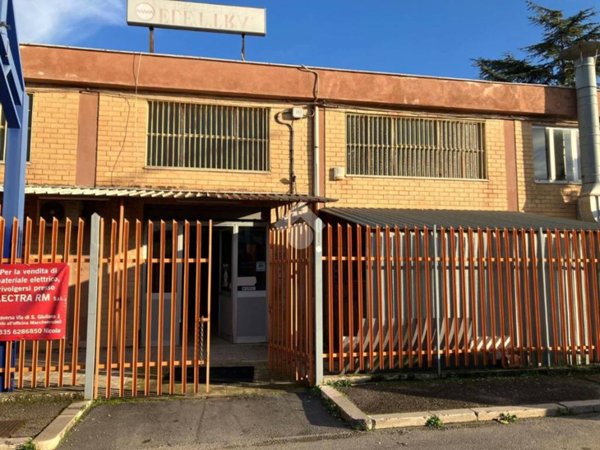 negozio in affitto a Foggia in zona Villaggio Artigiani