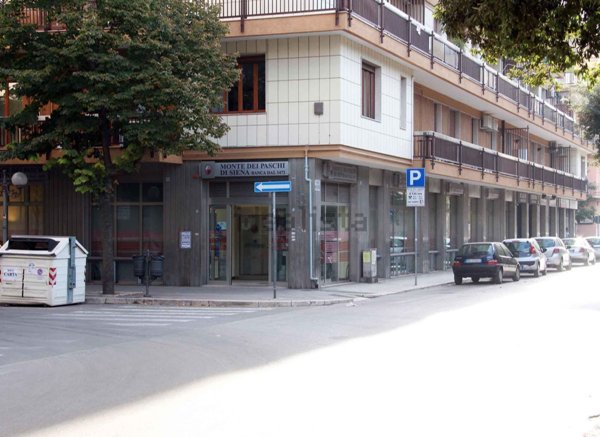locale commerciale in affitto a Foggia in zona Centro Città