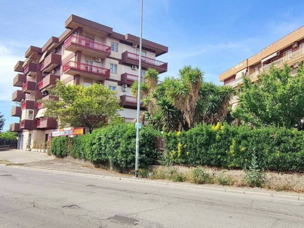 negozio in affitto a Foggia