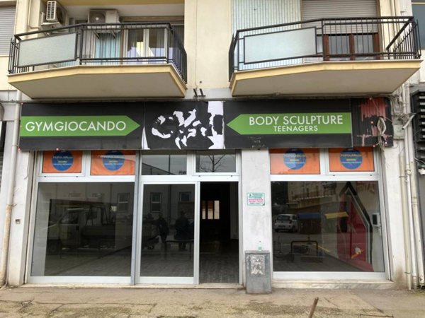 negozio in affitto a Foggia in zona Immacolata / San Pio X
