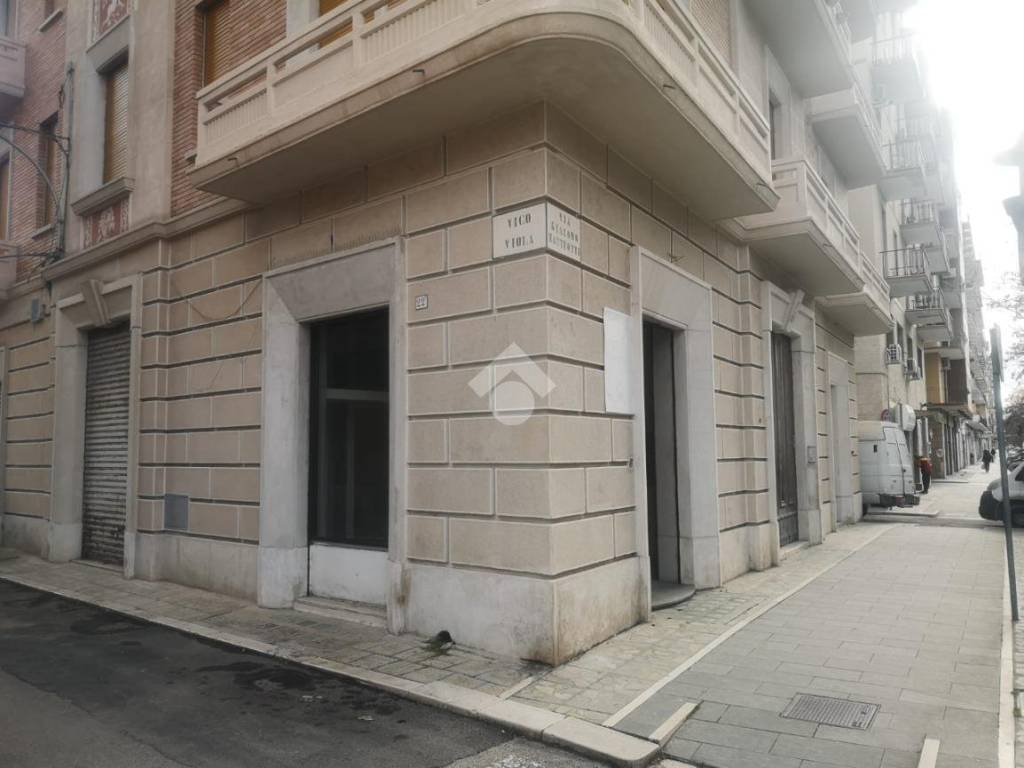 negozio in affitto a Foggia in zona Centro Città