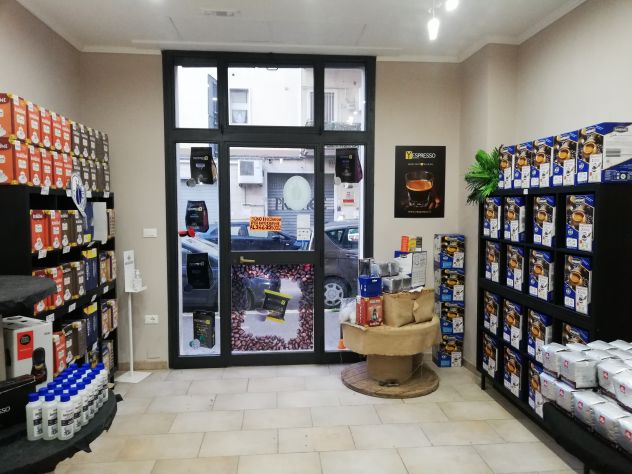 locale commerciale in affitto a Foggia