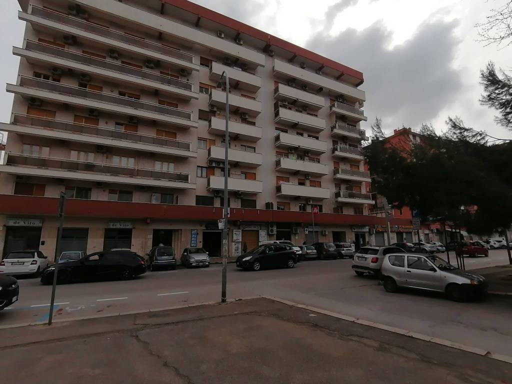 negozio in affitto a Foggia