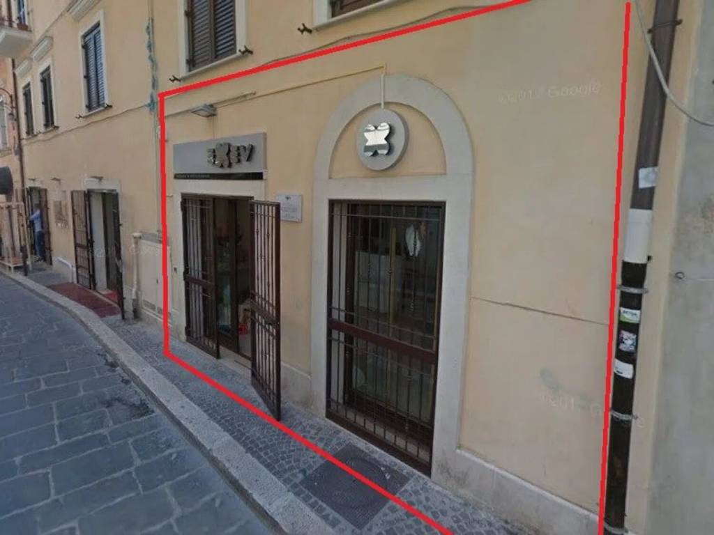 negozio in affitto a Foggia in zona Centro Città