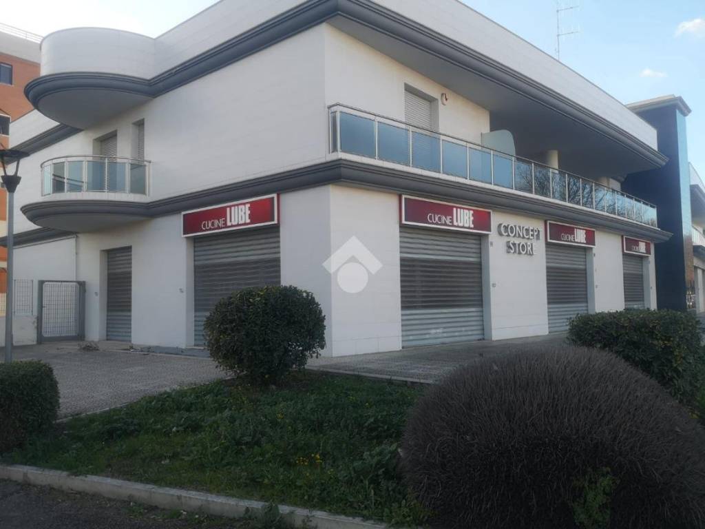 ufficio in affitto a Foggia in zona Fiera