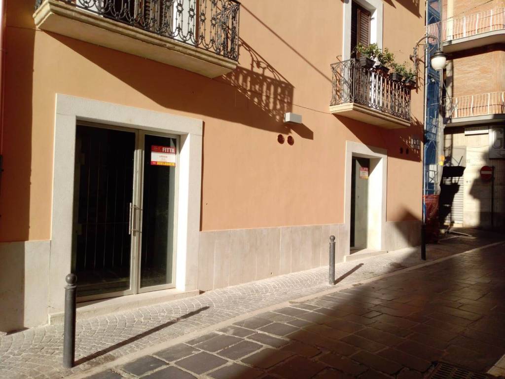 negozio in affitto a Foggia