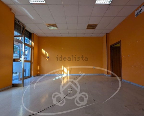 locale commerciale in affitto a Foggia