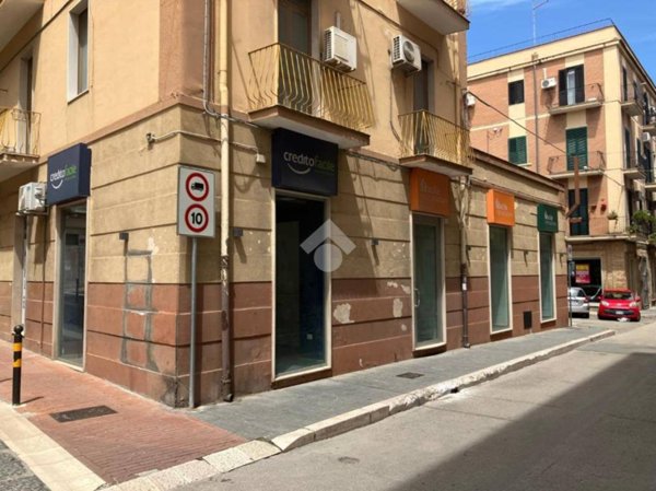 negozio in affitto a Foggia in zona Centro Città