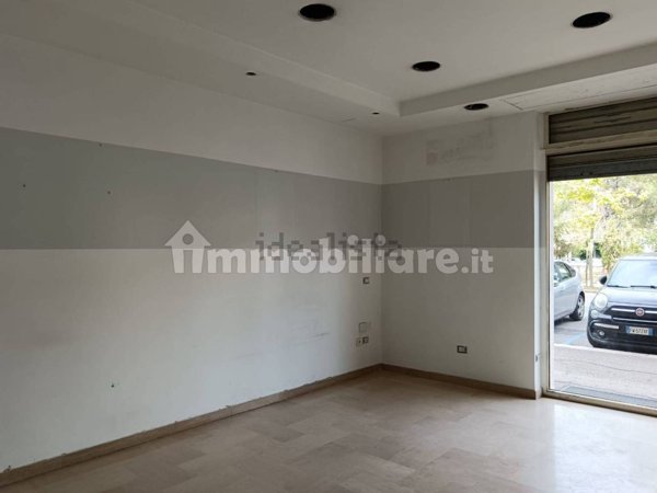 locale commerciale in affitto a Foggia in zona Centro Città