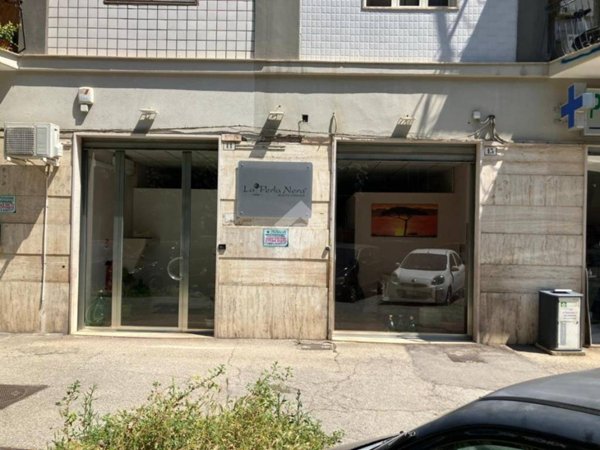 negozio in affitto a Foggia in zona Immacolata / San Pio X