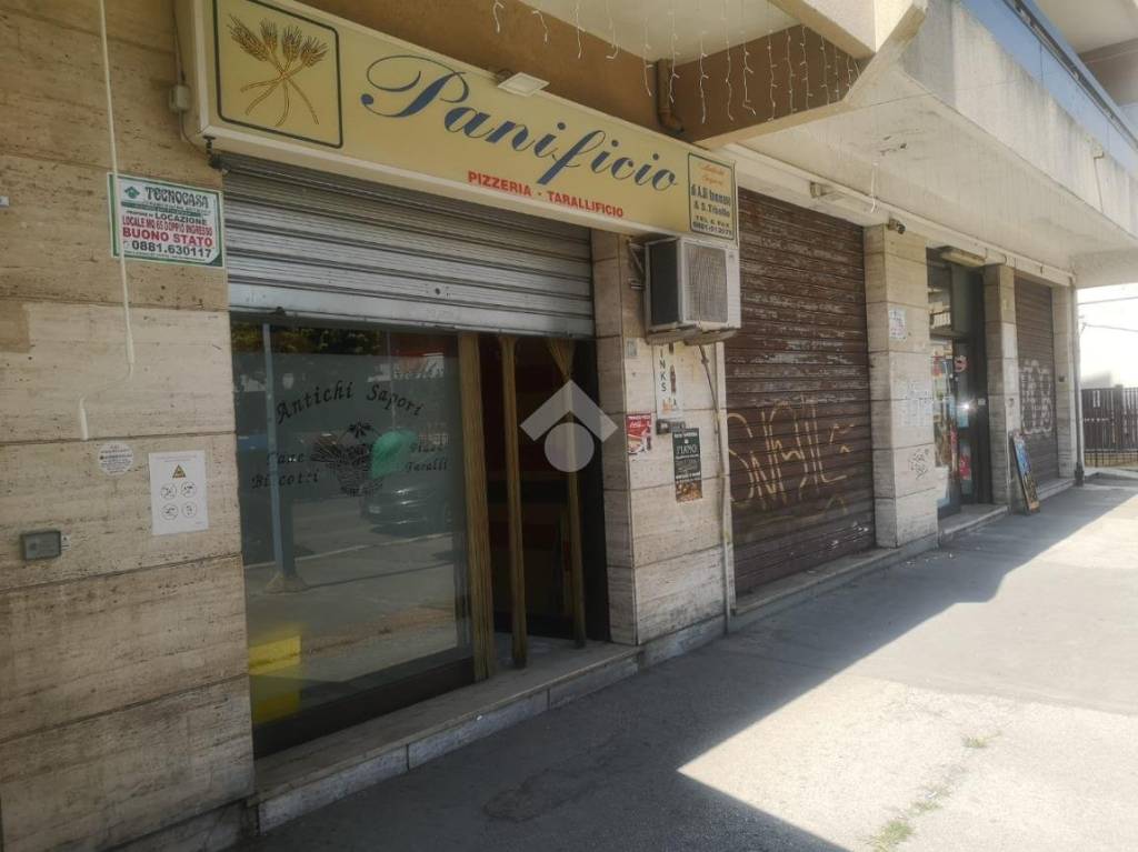 negozio in affitto a Foggia