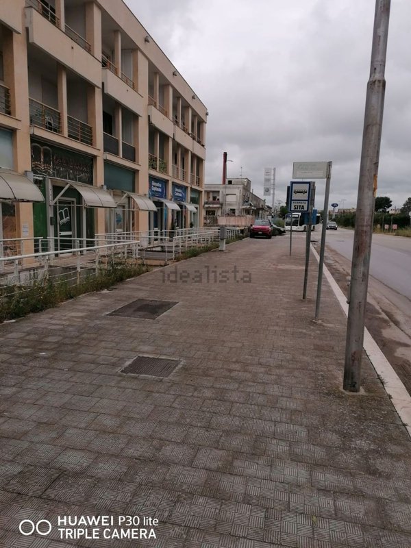 locale commerciale in affitto a Foggia