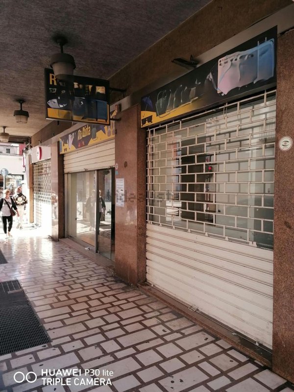locale commerciale in affitto a Foggia
