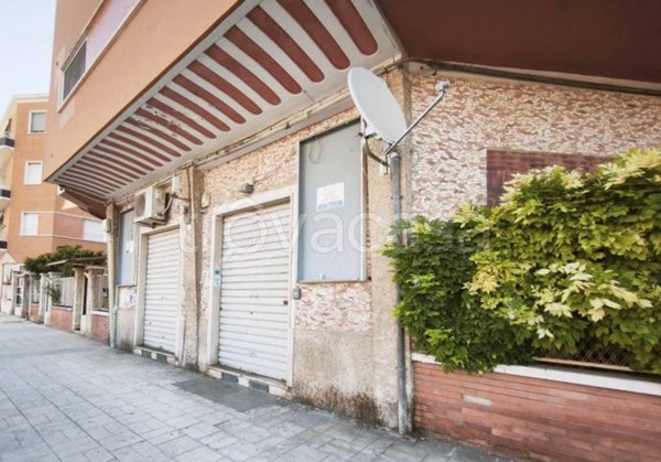 locale commerciale in affitto a Foggia