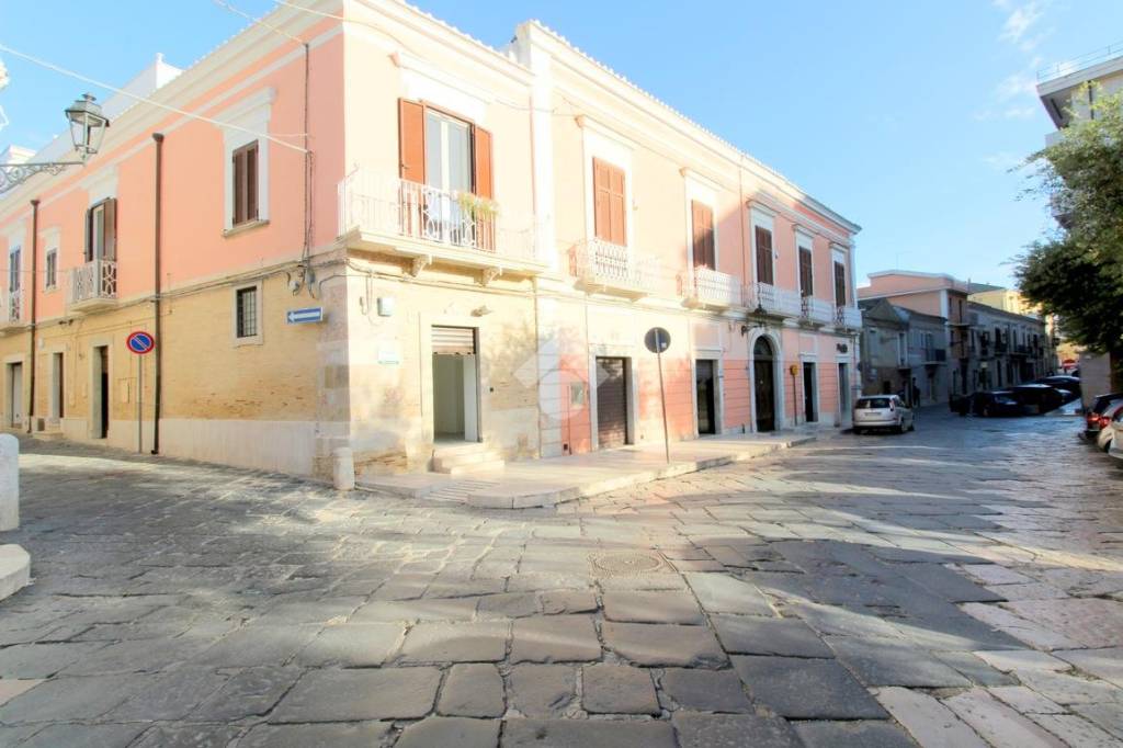negozio in affitto a Lucera