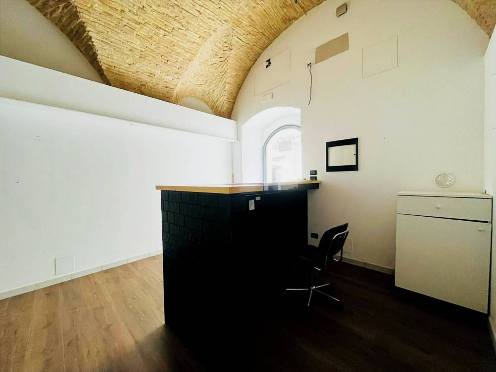 locale commerciale in affitto a Lucera