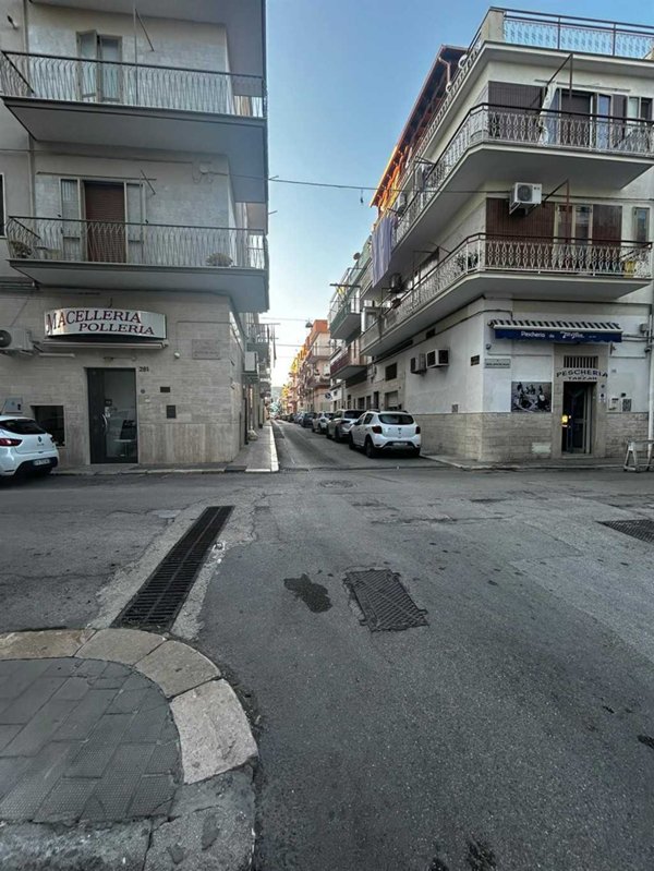 negozio in affitto a Manfredonia in zona Centro Storico