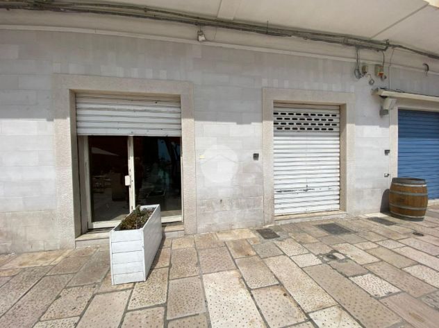 negozio in affitto a Manfredonia in zona Centro Storico