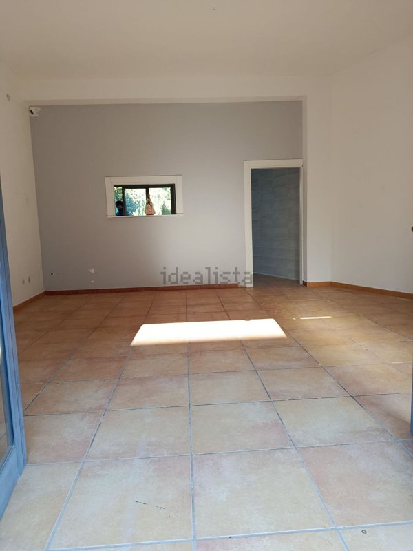 locale commerciale in affitto a Manfredonia