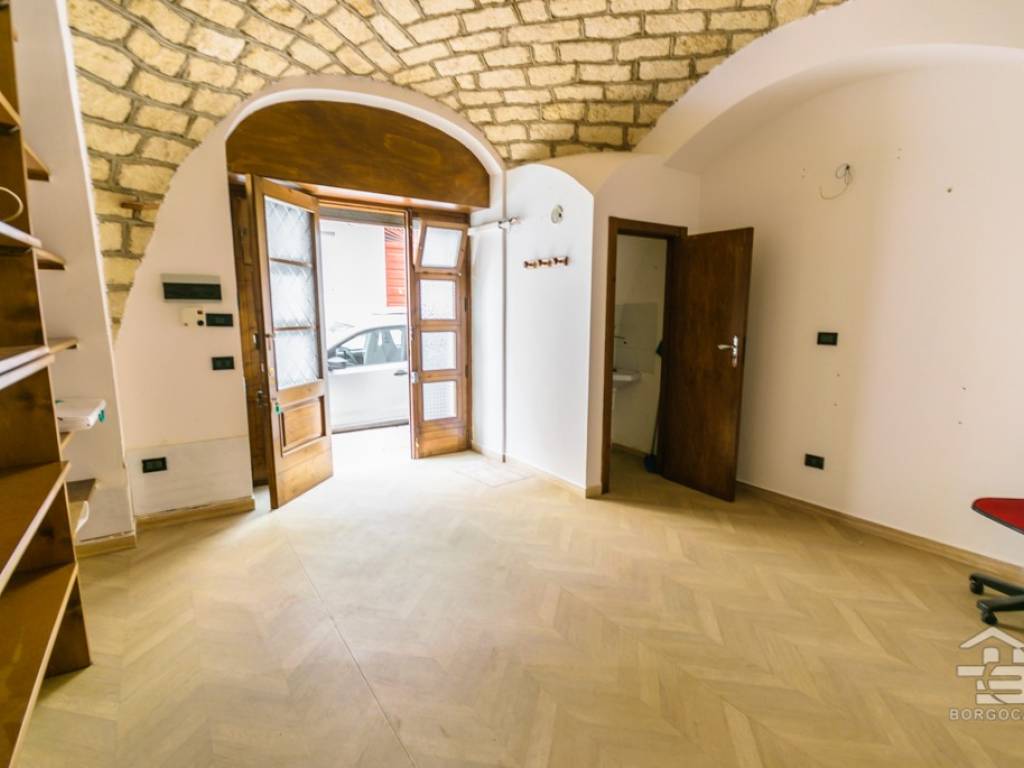 ufficio in affitto a Manfredonia in zona Centro Storico