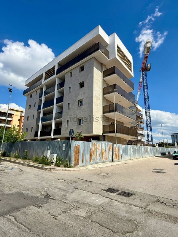 locale commerciale in affitto a Manfredonia