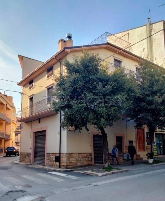 negozio in affitto a San Giovanni Rotondo