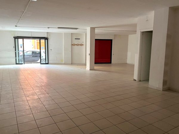 negozio in affitto a San Severo
